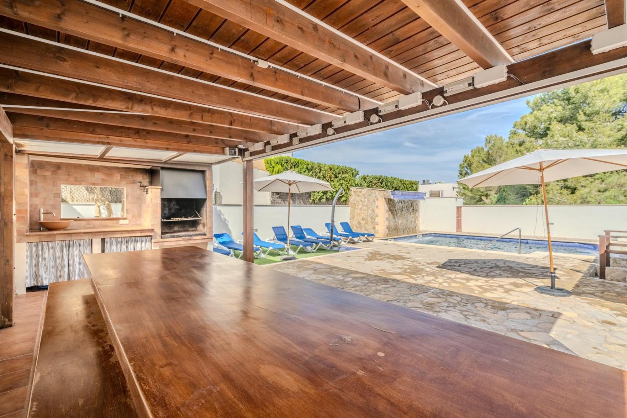 Pons Paradise Villa